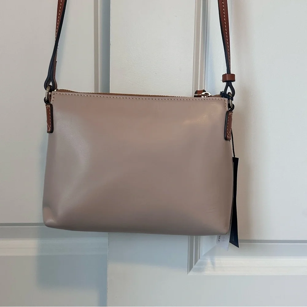 New! Dooney and Bourke Light Blush Pink Wexford Leather Rosie Crossbody Purse - Picture 10 of 16